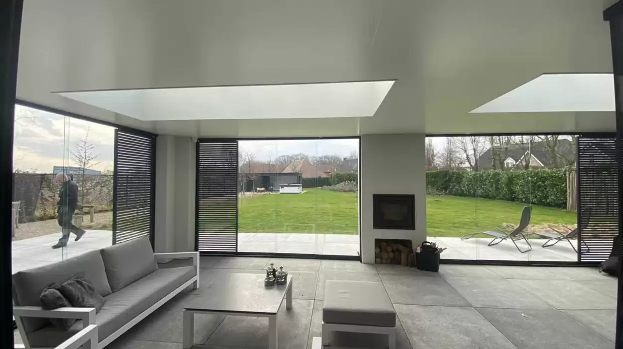 00e97da1699445498e3c328b62d5920c