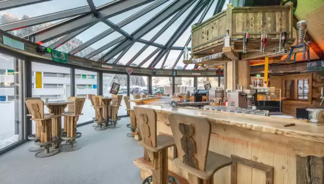 923aeff7ae244691b80de6d349ea1c77