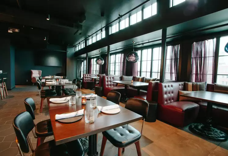 Blue Owl interior 6123cd430d28b